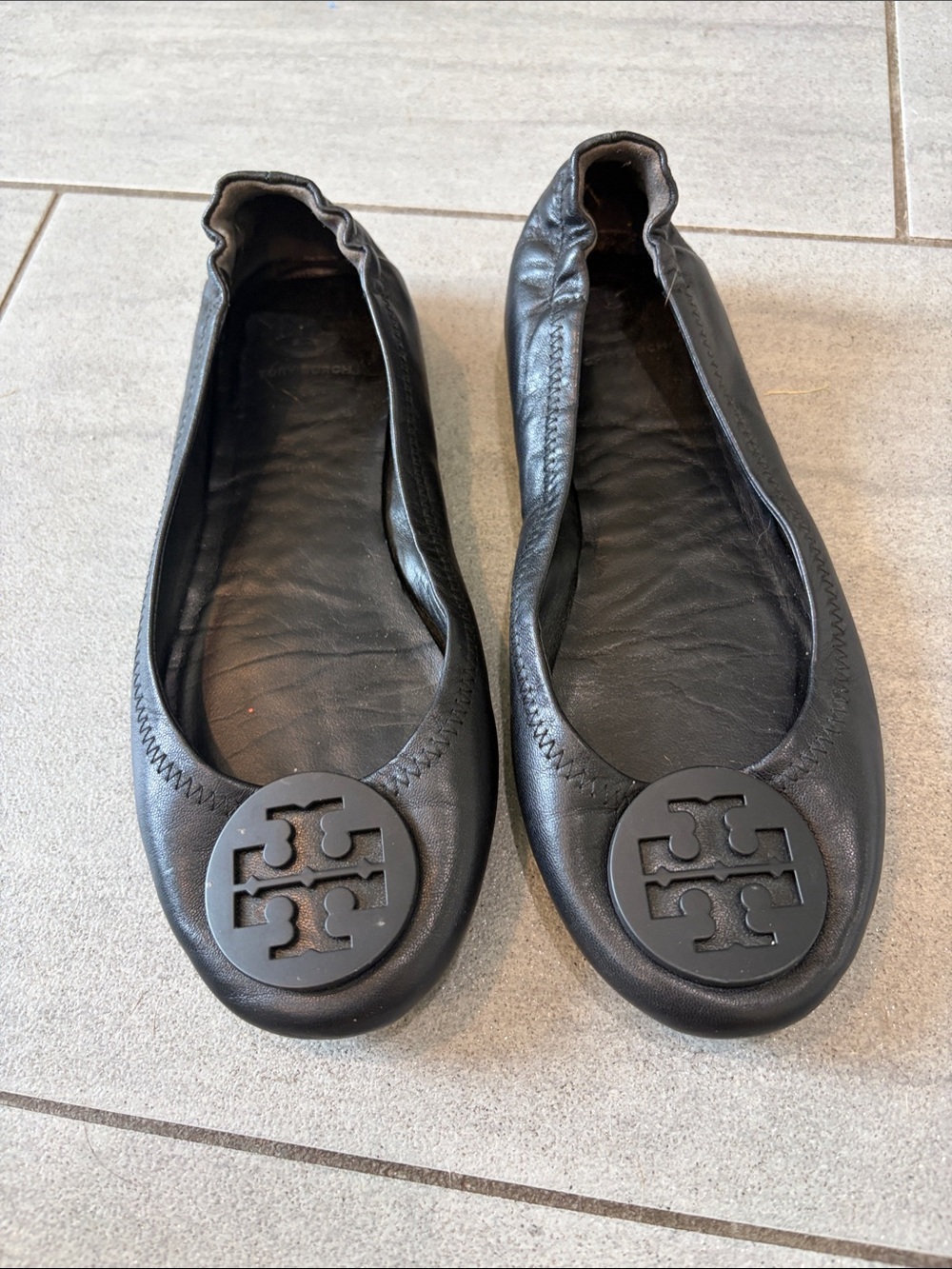 Tory Burch Black Logo Round-Toe Leather Ballet Flats size 7